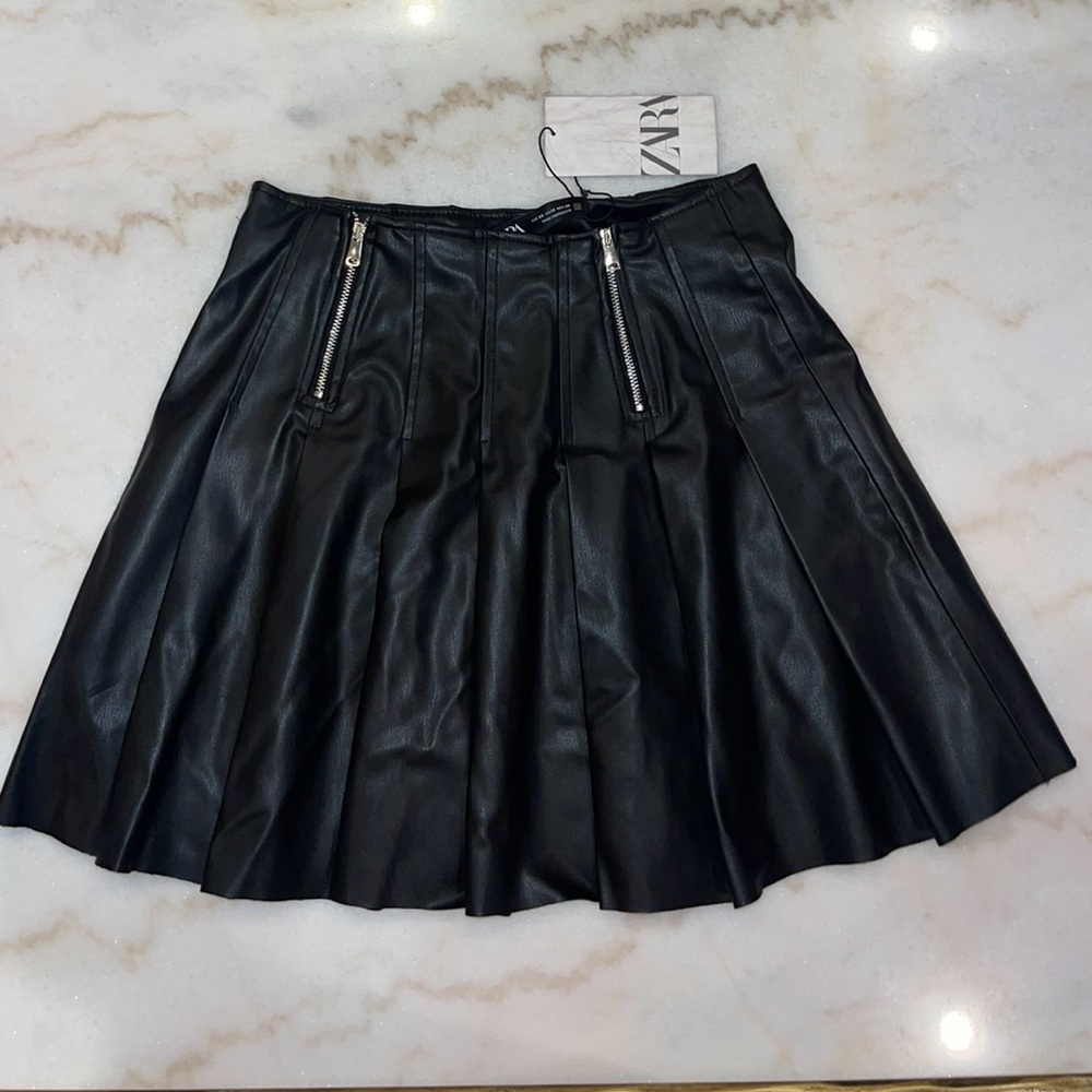 New leather Zara pleated mini skirt